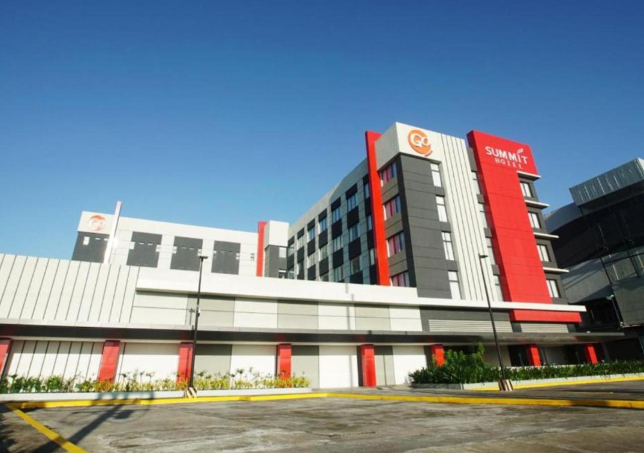 Go Hotels Plus Naga Экстерьер фото